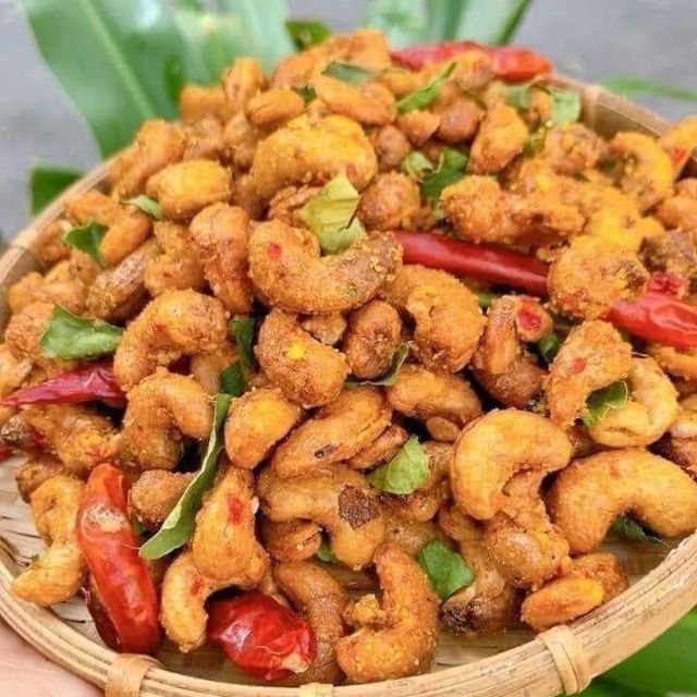 HẠT ĐIỀU LÁ CHANH 300g